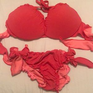 Super cute matching pink swimsuit from Calzedonia